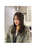 クラビス プラチノ(CLAVIS PRATINO)&nbsp;レイヤーカット　ワンカラー　オリーブカラー　イルミナカラー