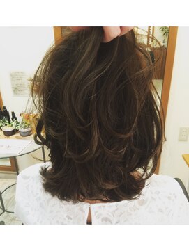 ヘッドデザイン レアレア(head design lealea) 楽ちんミディー