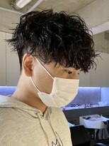 エリマ 調布(elima)&nbsp;韓国マッシュ/波巻きパーマ/刈り上げツーブロック/フェード