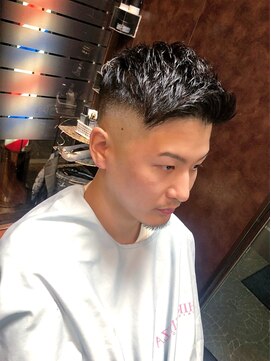 ヒロギンザ 新橋日比谷口店(HIRO GINZA) アップバングon theスキンフェード