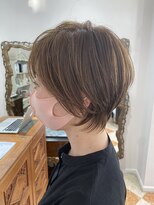 ヘア ヴァーゴ(Hair vago)&nbsp;大人ウルフショート、白髪ぼかし