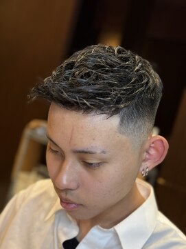 ヘアーモードキクチ 神田日銀通り店 アイロンパーマ