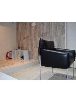 忙しいママにも嬉しい♪お子様連れでも周りを気にせず、ゆっくりとしたサロンタイムをお過ごしください☆