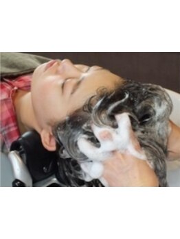 【リピート率80％】寝る程気持ち良いと好評♪ヘッドスパ専用のシャンプー台有★staff全員ヘッドスパ認定者!