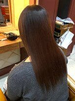 アンティカザサロン(antiqua THE SALON)&nbsp;縮毛矯正 ナチュラルブラウン 髪質改善トリートメント 艶髪 20代