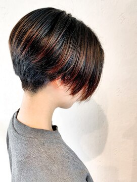 リトルカモジマ バイ ヴィーヴル(little kamojima by BIVRE) モード × 前下がりショート by shiho