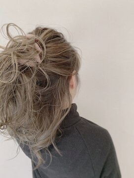 リノ(un Lino) スモーキーアッシュ