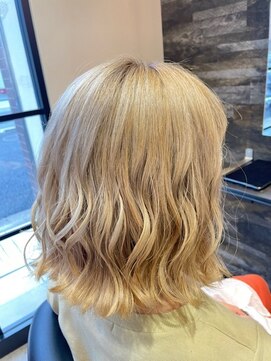 アレグラ(alegra) 切りっぱなしボブミルクティーカラー