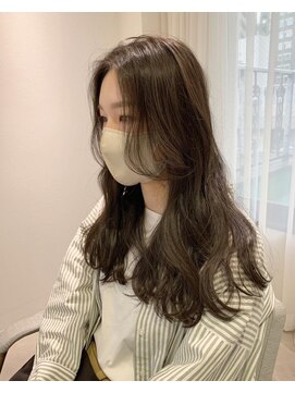 ヨーク(YOKE) YOKE カーキグレージュ 顔まわりレイヤー