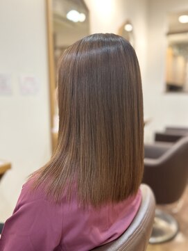 フリージア(freesia) 艶髪ストレート/髪質改善トリートメント/30代40代50代