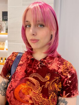 ピークアブー アヴェダ ギンザシックス(PEEK-A-BOO AVEDA GINZASIX) ハイトーンカラーピンクカラーピンクベージュレイヤースタイル