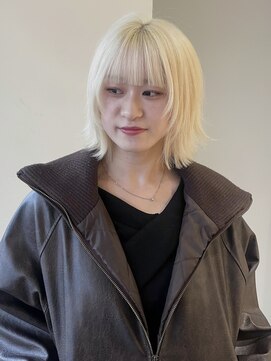 デコ(DECO) blond  layer bob