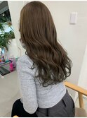 明るめオリーブベージュカラー