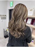 セミロング×ハイトーン×白髪ぼかし×20~50代×ハイライト