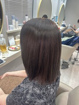 アオ 花咲町(a-o) サラツヤミディアムボブ♪