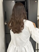 カミエ(kamie)&nbsp;透明感あるグレージュロング×上質トリートメント