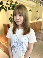 ロジェ(loje)&nbsp;20代30代40代　レイヤーカット/ オリーブベージュ