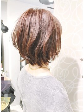 ミッシェル アフロート(michelle afloat) 20代30代40代50代小顔ひし形くびれラウンドCカーブカットツヤ髪