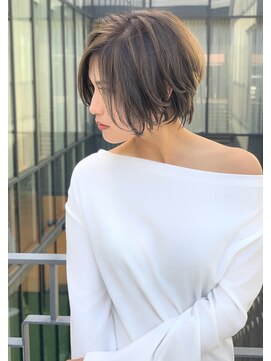 トルネード(TORNADO) 前下がりショートボブハイライトチョコレート