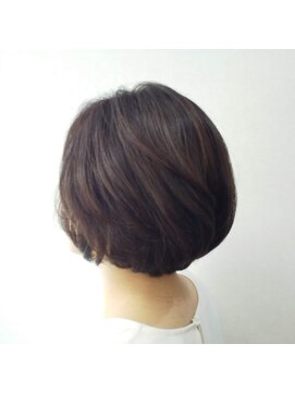 リスブラン(Lys blanc) ショートボブ