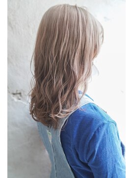 カライング(ing) 【+~ing】ミルクティーベージュ×ロブ【佐藤彩奈】