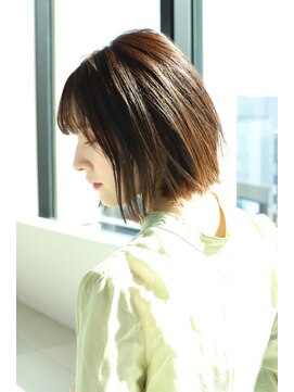 エクリ 麻布十番(equri) 大人かわいい小顔外ハネボブ/30代40代50代/ことりベージュ