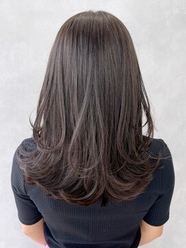 アイティー バイ アルバム 浦和店(IT by ALBUM) レイヤーカット_チェリーブラウンフェミニンロング_ba405041