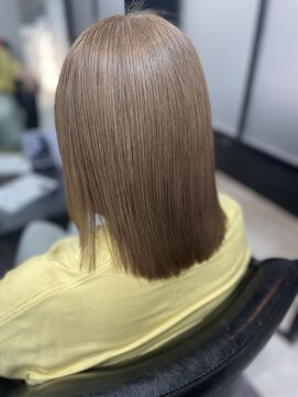 モノ アンド イニ(Mono & inni) 白髪染め　ピコトリートメント