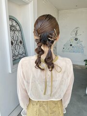 ヘアセット タイトアレンジ ツインアレンジ 切りっぱなしボブ