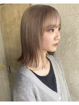 ガーデンヨコハマ(GARDEN YOKOHAMA) ホワイトブロンドくすみベージュ外ハネボブイメチェンミディアム