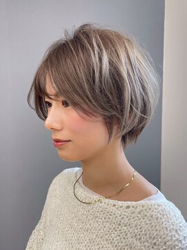 ジアン バイ ミルボン 西宮ガーデンズプラス(GIEN by milbon) ショートボブ/ミルクティーベージュ/白髪ぼかしカラー