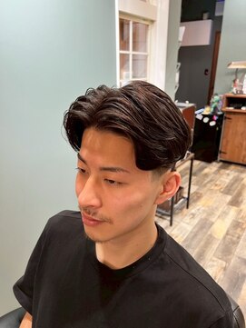 スタンドバーバー 柏(STAND BARBER) スペインカール/スパイキーショート/ブルーブラック/柏