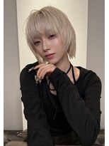 ロンドプロフィール 浦和(Lond profil) イメチェン ボブ 外ハネボブ 美髪 ホワイトブロンド 韓国