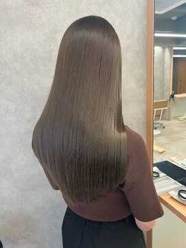 グラフィー(graphy) オリーブグレージュでローレイヤー!