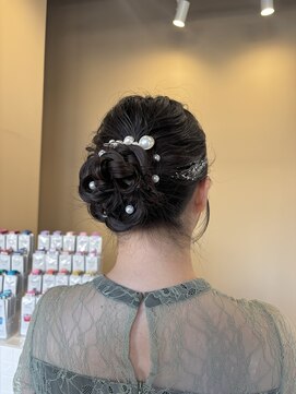 ナギ 栃木(nagi) お花風まとめヘアアレンジ◎
