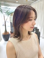 ビープラス(B+)&nbsp;顔まわりレイヤー×グレージュツートンカラー（インナーカラー）