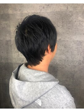 アンダーバーホワイト 金沢店(_WHITE) メンズカット