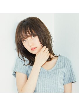 ミコ ネクサス(mico nexus) 作りすぎないレイヤーヘアーで愛されナチュふわミディ。