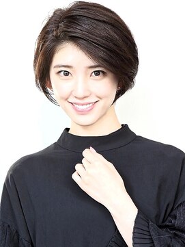 ヘアメイク フレンシア(hair make flencia) 丸みのあるコンサバショート