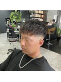 メンズヘアツイストスパイラル爽やか刈り上げフェードカット