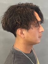 バース バイ ハピネス(BIRTH by happiness)&nbsp;奈良メンズ縦落ちツイストスパイラルパーマセンターパート