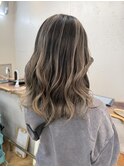 大人可愛いコントラストバレイヤージュハイライト