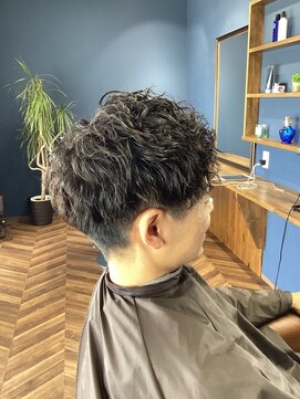 アンフィ(Unfi) ツーブロシャドウ