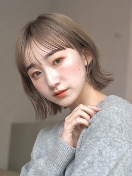 オーラ オモテサンドウ(Aura omotesando) 透明感カラー×ワンカールで可愛いレイヤーボブ