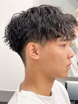 センターパート波巻きパーマスパイラルパーマツイストスパイラル