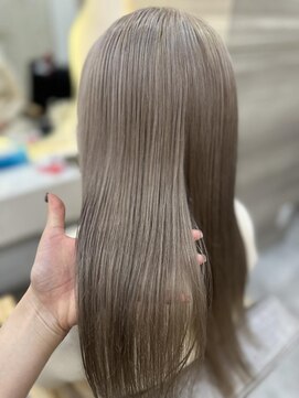 ラビス クローバー(Lovis clover) 『ゆうあ』ホワイトミルクティー♪♪