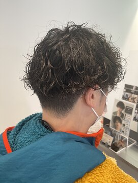 ロミーオム 本厚木(ROMMY. Homme) メンズ「波巻きスパイラルメンズデザイン