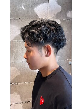 ソワ 四日市(soie) 【soie井上】スパイラルパーマ／ブルーブラック