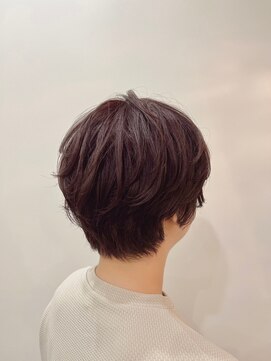 ルーブル(Louvre) ピンクベージュ×ショート