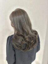 アンダーバーホワイト(_WHITE)&nbsp;透明感カラーオリーブグレージュレイヤーロング顔まわりカット